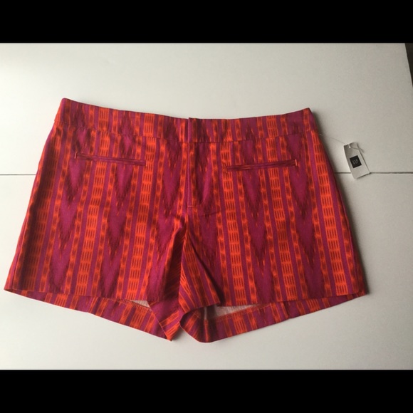 GAP Pants - Shorts